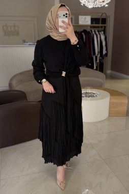 Siyah Toka Detaylı Tunik