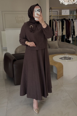 Kahverengi BROŞLU KOTON ETEKLİ TAKIM