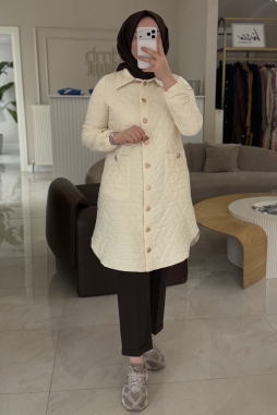 Bej Gold Düğme Detaylı Kap