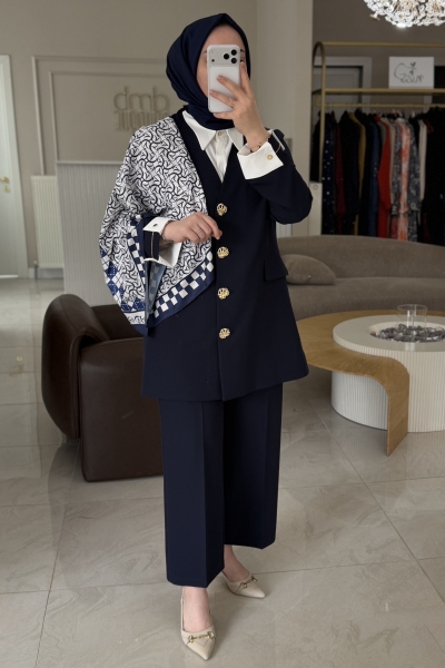 Esswaap Lacivert Eşarplı Kol Düğmeli Takım