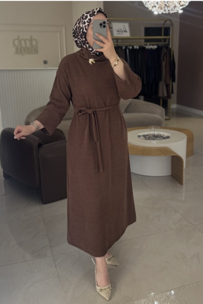 Merwish Kahverengi Broş Elbise 1592
