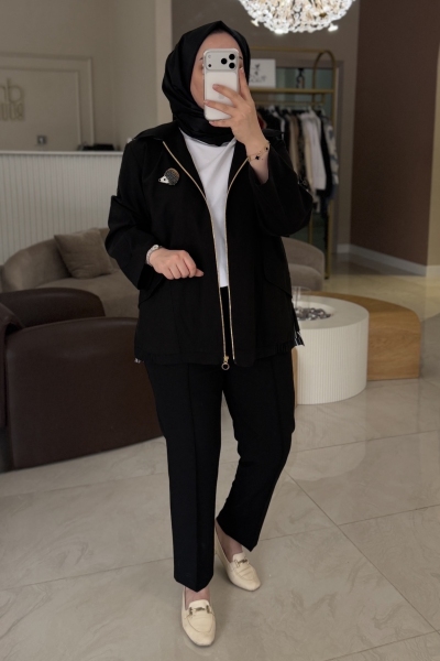 Ghisa Siyah Kirpi Aksesuar Detaylı Ceket