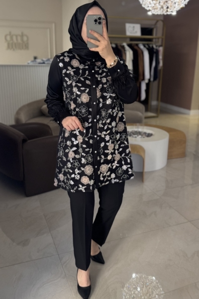 Selinada Siyah Kolu Tüy Detaylı Önü Pullu Gömlek